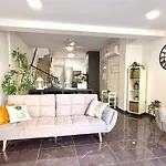 Дом отдыха Elegant Moonstone I *