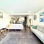 Casa de Férias Elegant Moonstone I Perivolia