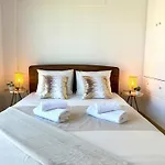 Elegant Moonstone I Casa de Férias Perivolia